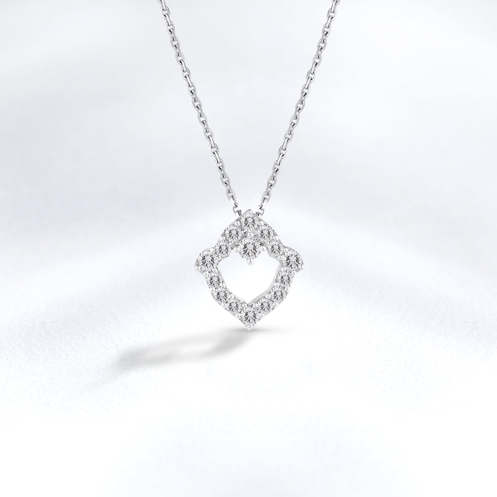 Tulpe Diamond Necklace