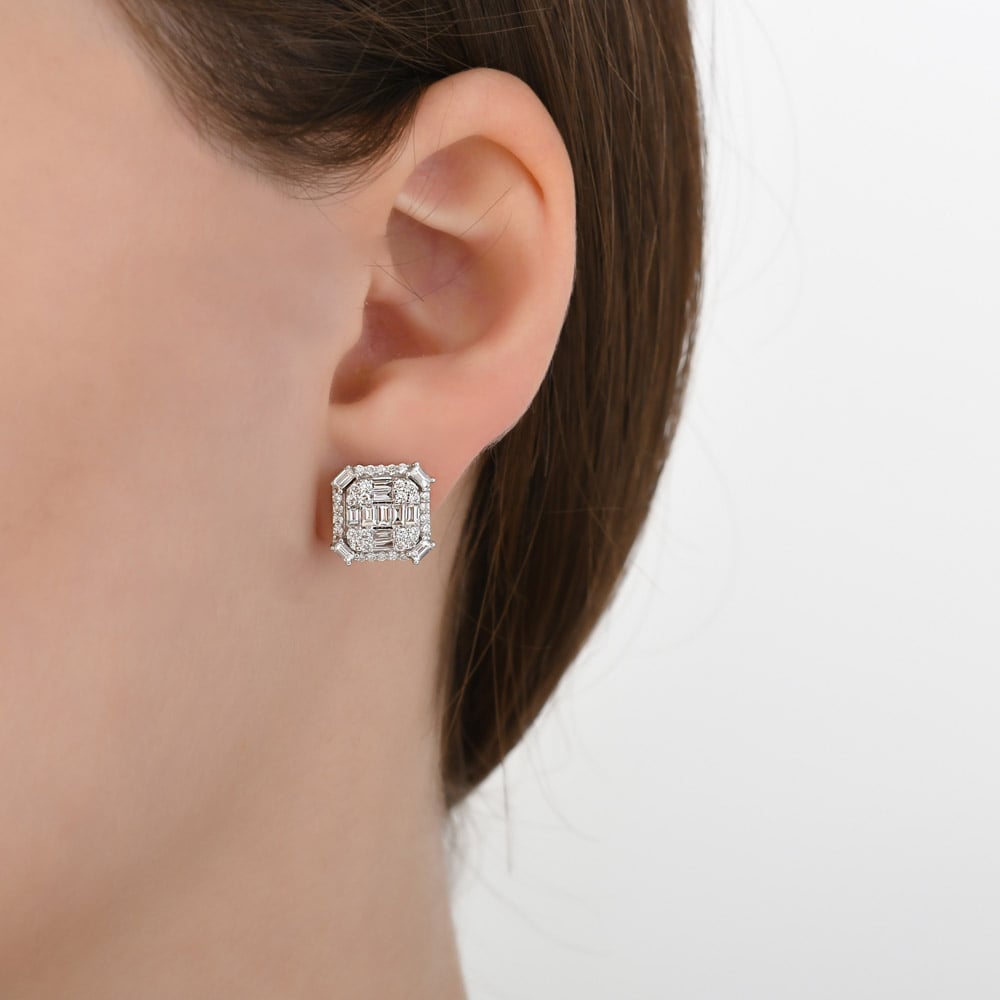 Design Diamond Stud Earrings